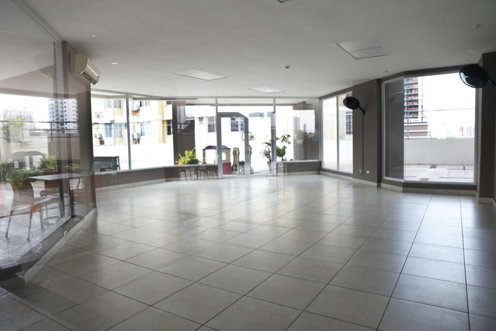 Salón de Reuniones - Meeting Room